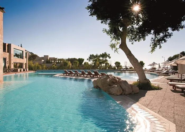 Rhodes Bay Hotel & Spa
